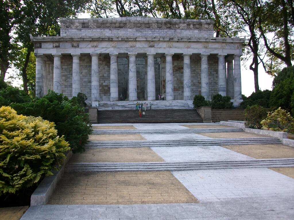 小人國主題樂園的圖片：林肯紀念堂模型