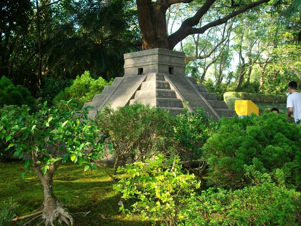 小人國主題樂園的圖片：墨西哥庫庫爾康金字塔模型