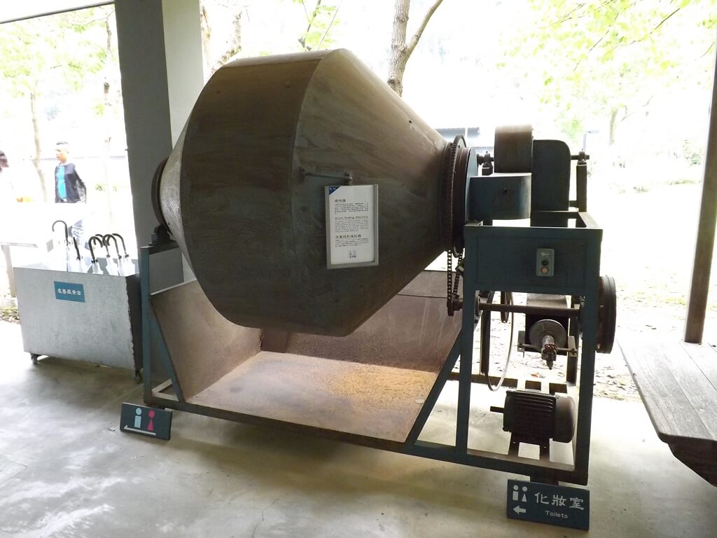 大溪老茶廠的圖片：茶葉球形成形機展示