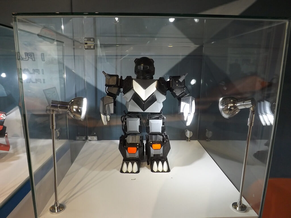 祥儀機器人夢工廠的圖片：小隻的黑熊機器人