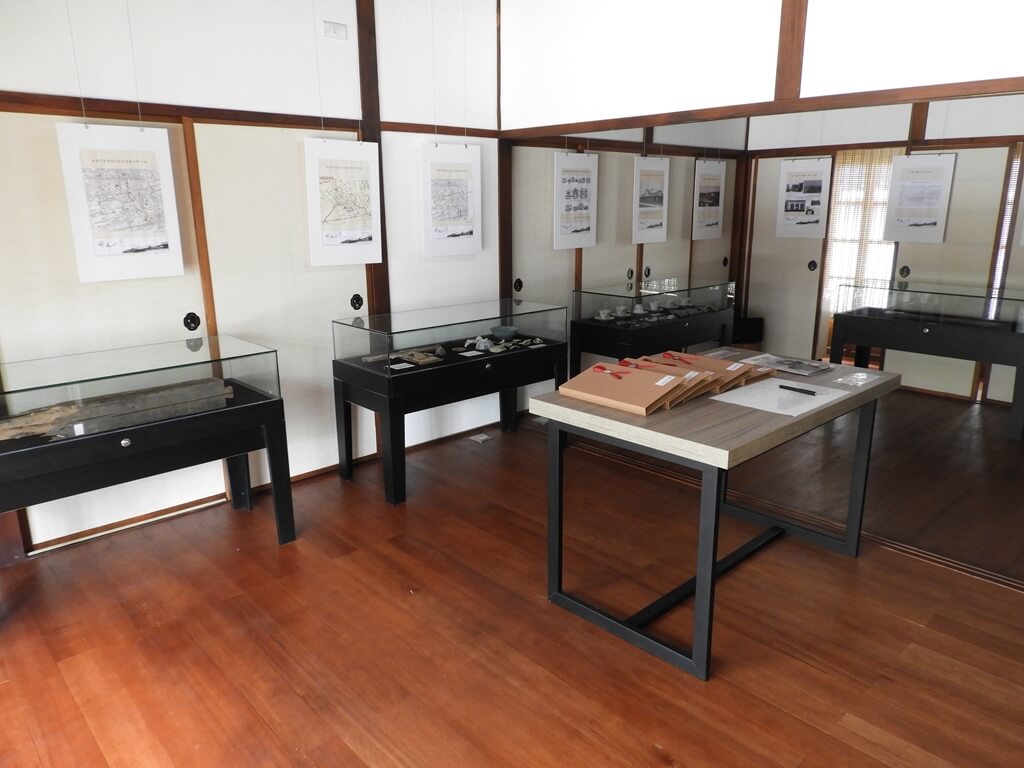 桃園77藝文町的圖片：六藝展覽坊內的一些歷史文件展出