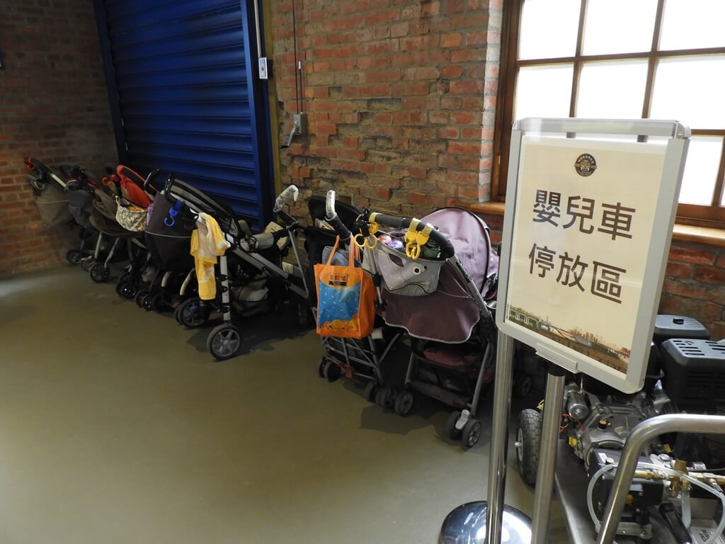 桃園軌道願景館的圖片：嬰兒手推車停放區