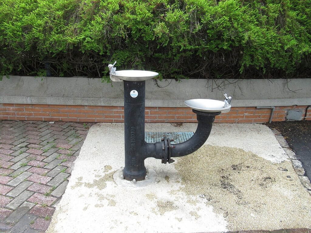 臺北自來水園區（自來水博物館）的圖片：水管造型洗手台