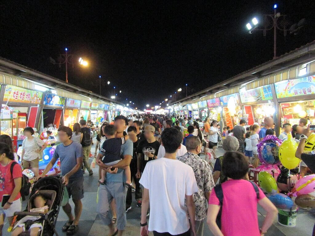 花蓮東大門夜市的圖片：又是逛夜市人潮