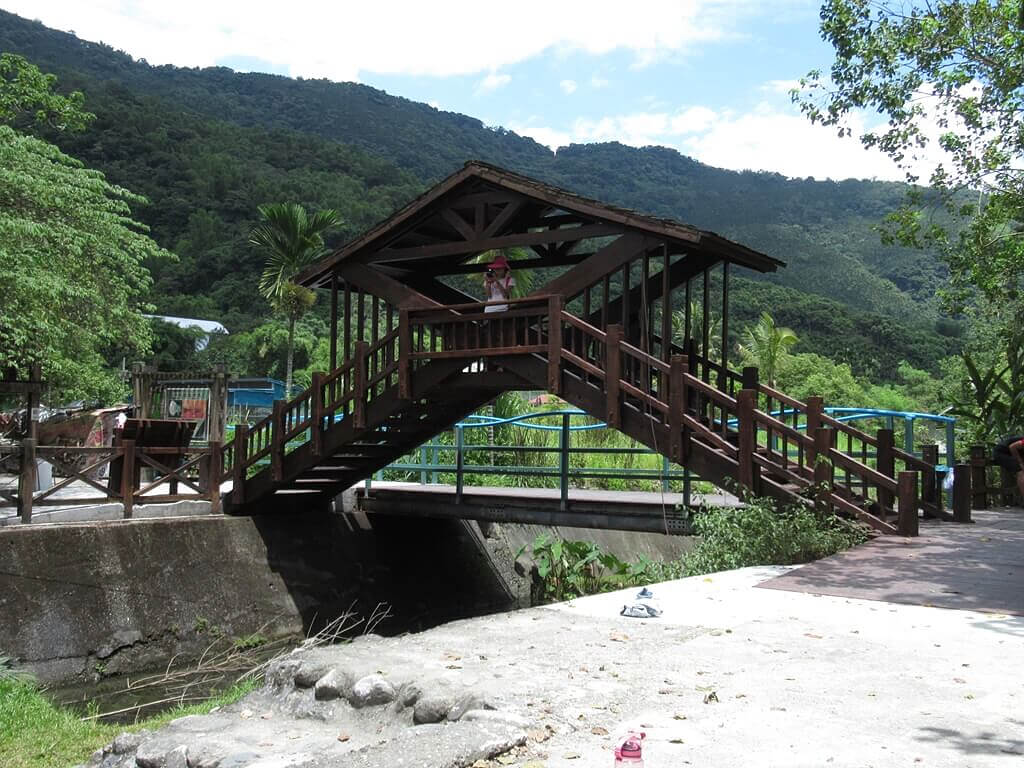 馬太鞍休閒農業區（馬太鞍濕地）的圖片：跨溪的木棧橋