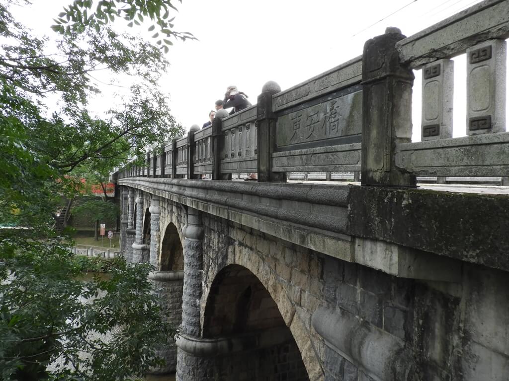 東安古橋（牛欄河親水公園）的圖片：東安橋側面（123655950）
