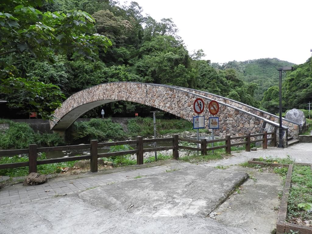 北埔冷泉的圖片：水泥橋（123656054）
