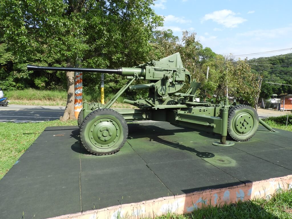 湖南村生態戰車公園的圖片：可拖曳行走的砲車（123656485）