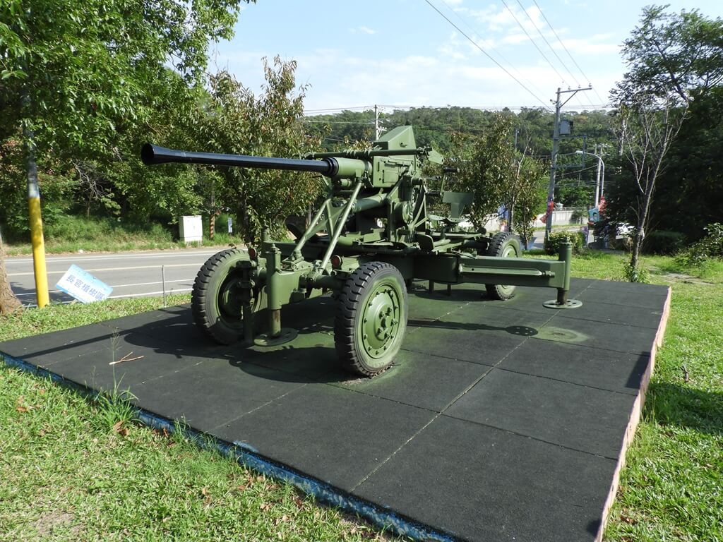 湖南村生態戰車公園的圖片：可拖曳行走的砲車（123656487）