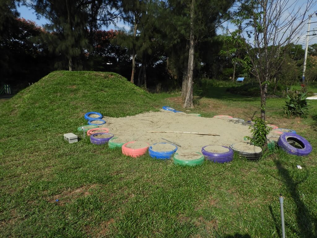 湖南村生態戰車公園的圖片：兒童沙坑