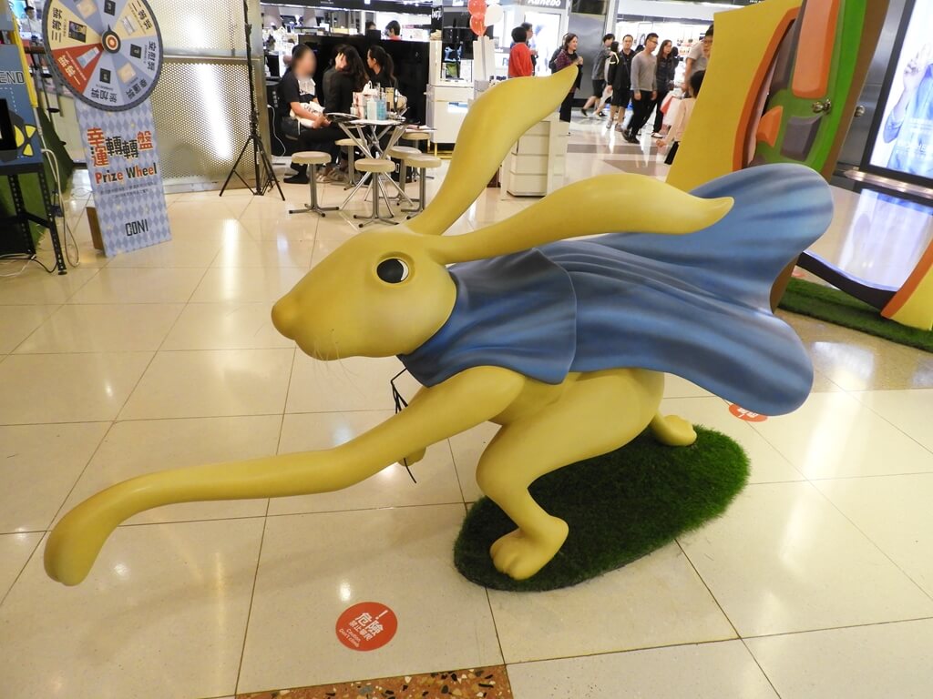 大江購物中心 MetroWalk的圖片：卡通兔子造景