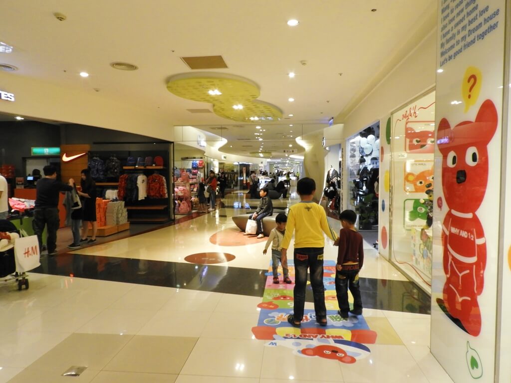 大江購物中心 MetroWalk的圖片：兒童用品逛街區