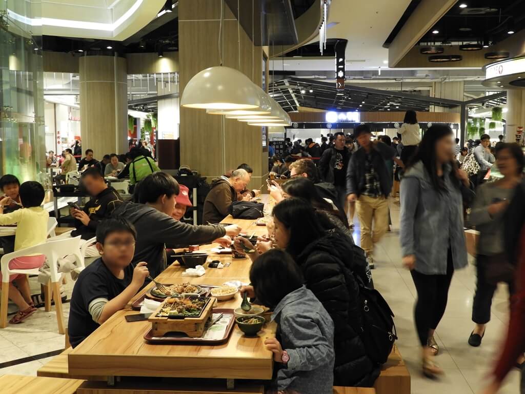 大江購物中心 MetroWalk的圖片：美食街用餐區（123656584）