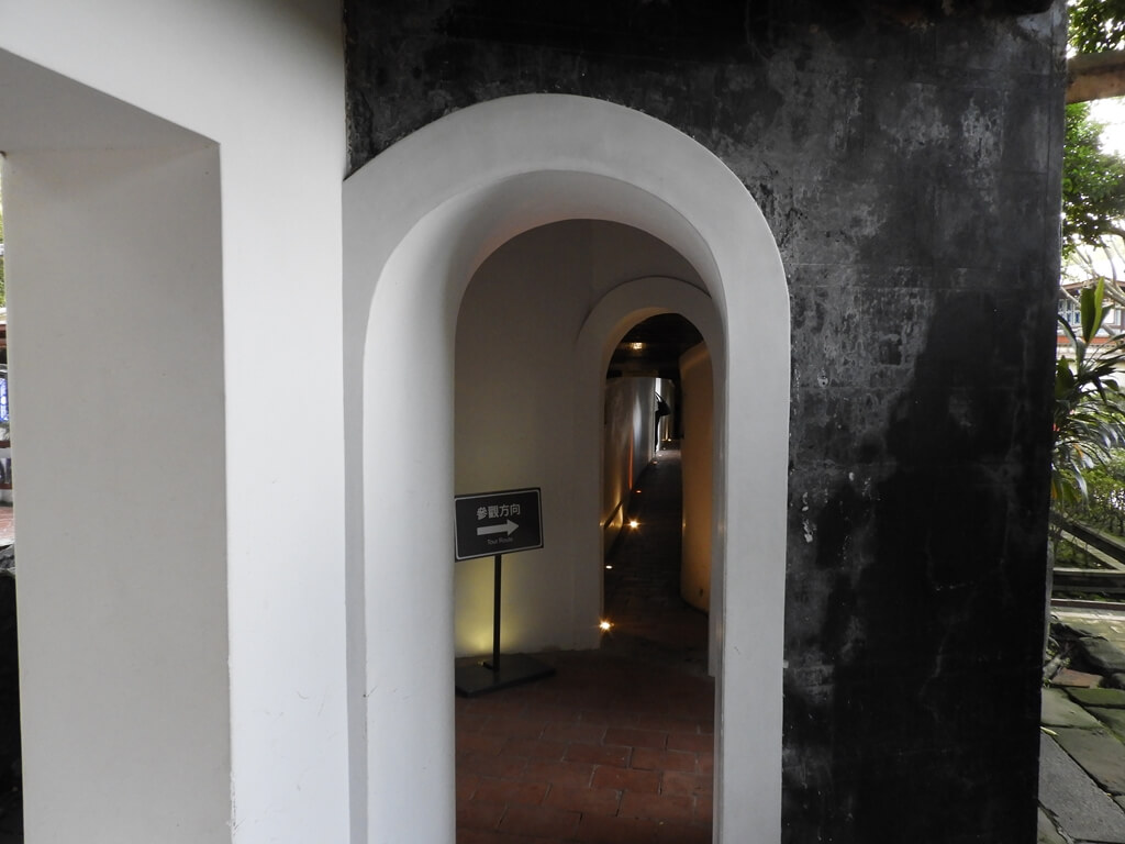 林本源園邸（板橋林家花園）的圖片：狹小的壁內通道（可參觀）