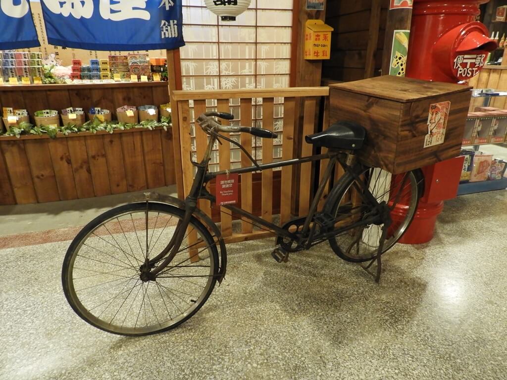 日藥本舖博物館西門館的圖片：早年的腳踏車圖一