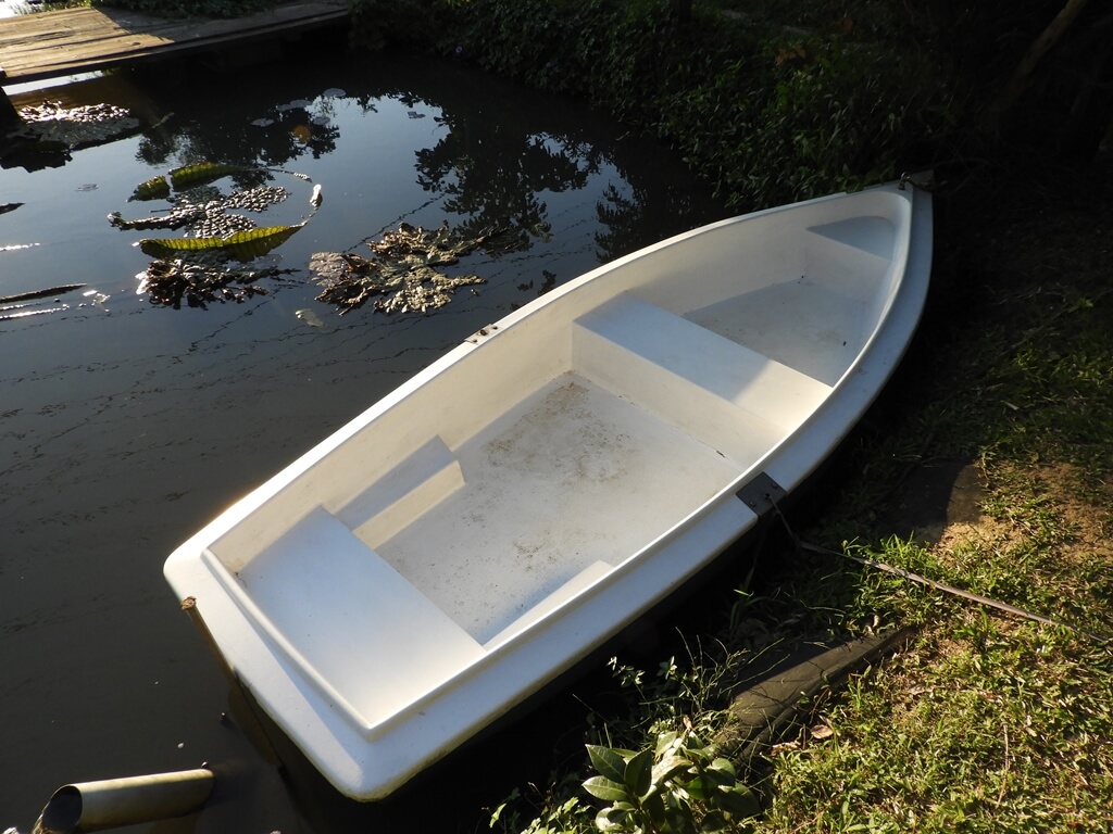 林家古厝休閒農場的圖片：蓮花池上的小白船