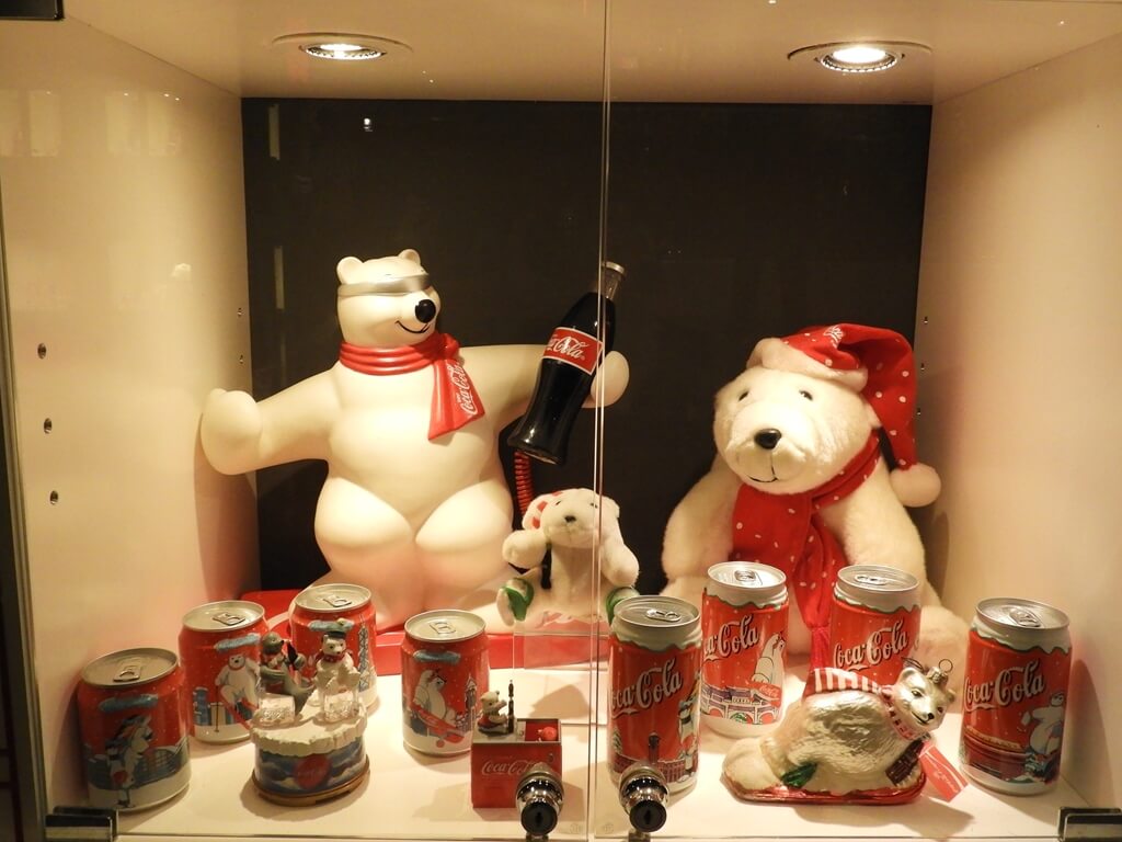可口可樂世界（桃園可口可樂觀光工廠）的圖片：北極熊與可口可樂櫥窗