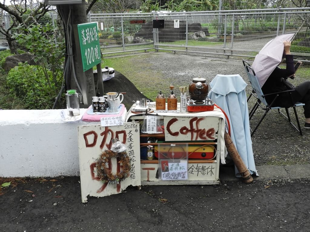 大溪落羽松大道的圖片：路邊賣咖啡的攤販