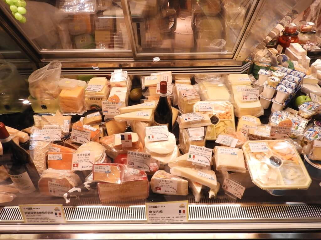 京站時尚廣場 Q Square的圖片：各式各樣的進口乳酪