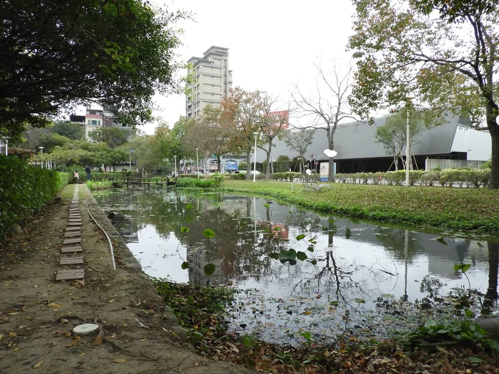 新瓦屋客家文化園區（保存區）的圖片：生態水池（123658664）
