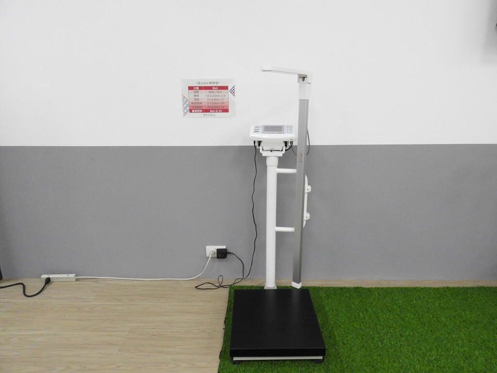 濟生Beauty新竹觀光工廠的圖片：身體 BMI 測試機