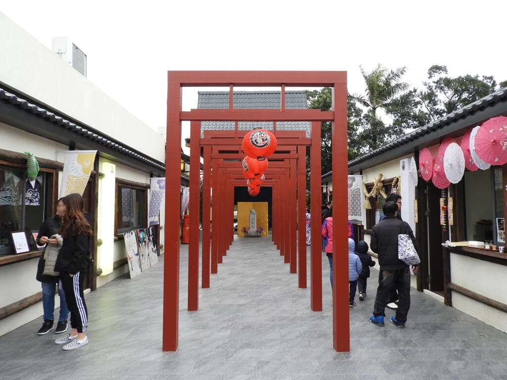 蛋寶生技不老村（結束營業）的圖片：日式木造紅色框框