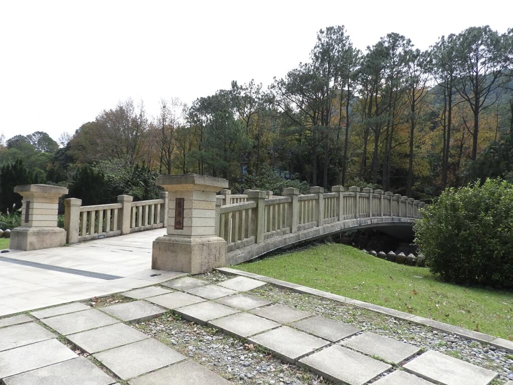 慈湖陵寢（前慈湖）的圖片：優美的慈康橋