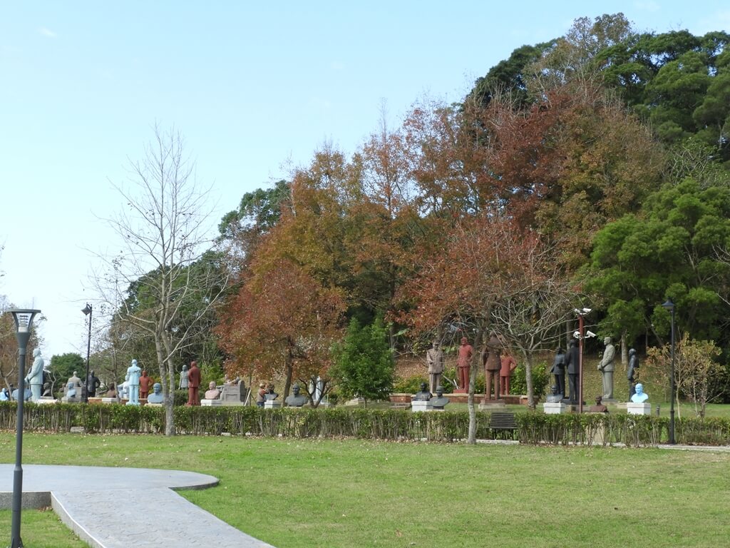 慈湖陵寢（前慈湖）的圖片：慈湖蔣公銅像公園（123658905）