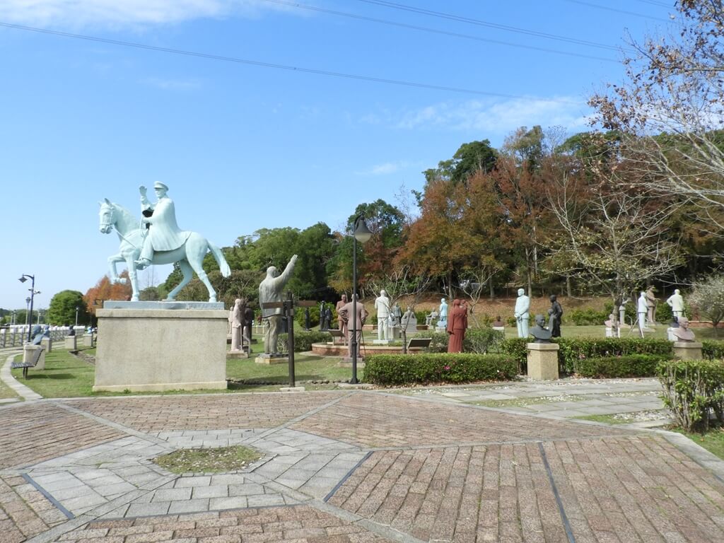 慈湖陵寢（前慈湖）的圖片：慈湖蔣公銅像公園（123658907）