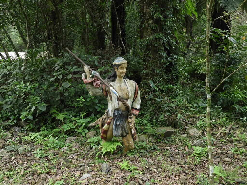 雲仙樂園的圖片：泰雅族獵人像