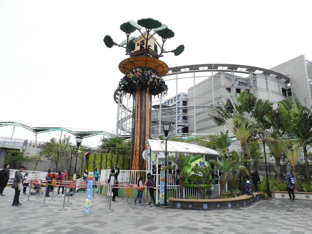 臺北市兒童新樂園的圖片：叢林吼吼樹屋遊樂設施