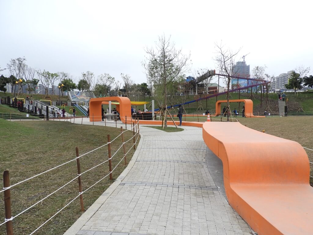 桃園風禾公園的圖片：遊戲區走道（123659518）