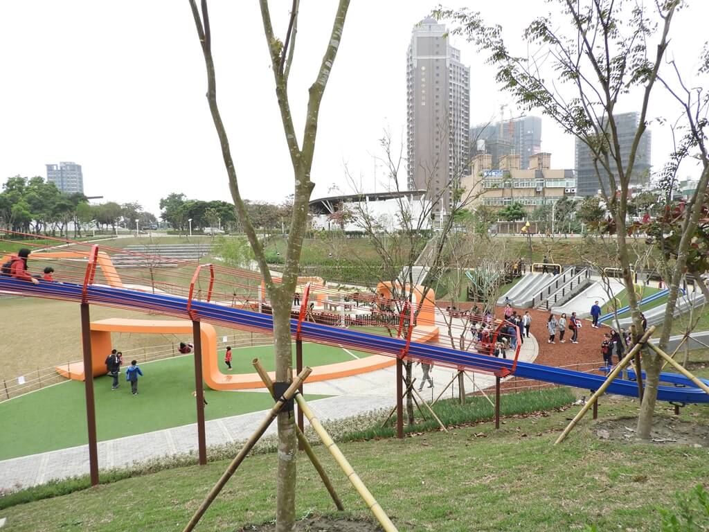 桃園風禾公園的圖片：滾輪溜滑梯（123659531）
