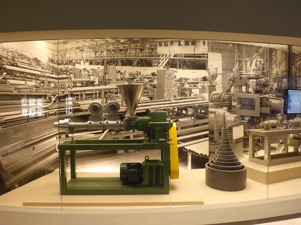 台塑企業文物館的圖片：塑膠押出機（123660012）