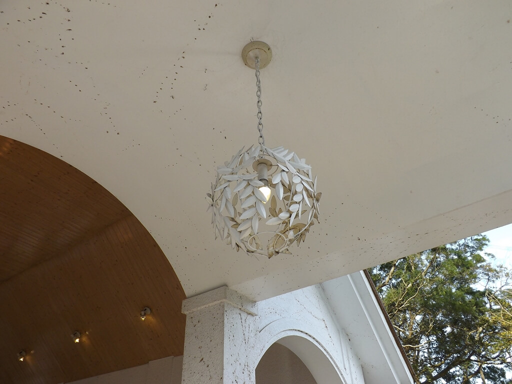 心鮮森林（已歇業）的圖片：聖心堂屋簷的裝飾吊燈