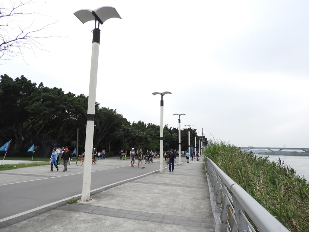 延平河濱公園（台北市）的圖片：河岸走道及自行車道（123660678）