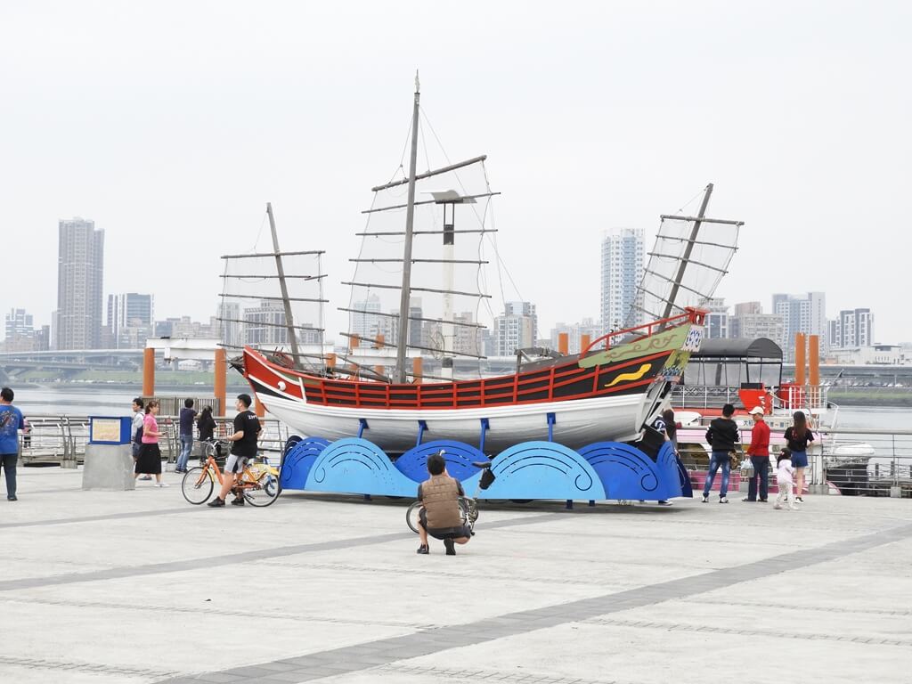 大稻埕碼頭的圖片：唐山帆船造景（123660693）