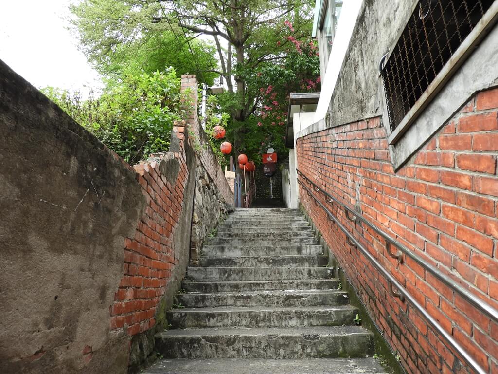 淡水老街的圖片：通往紅樓的階梯（123660924）