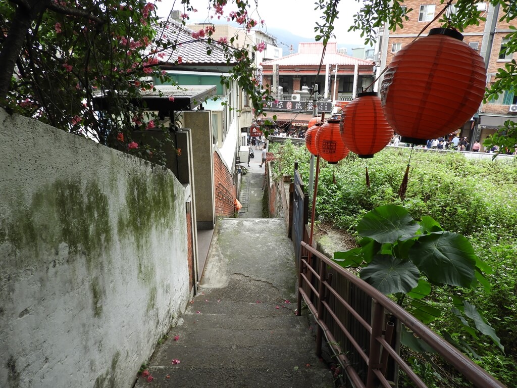 淡水老街的圖片：通往紅樓的階梯（123660927）
