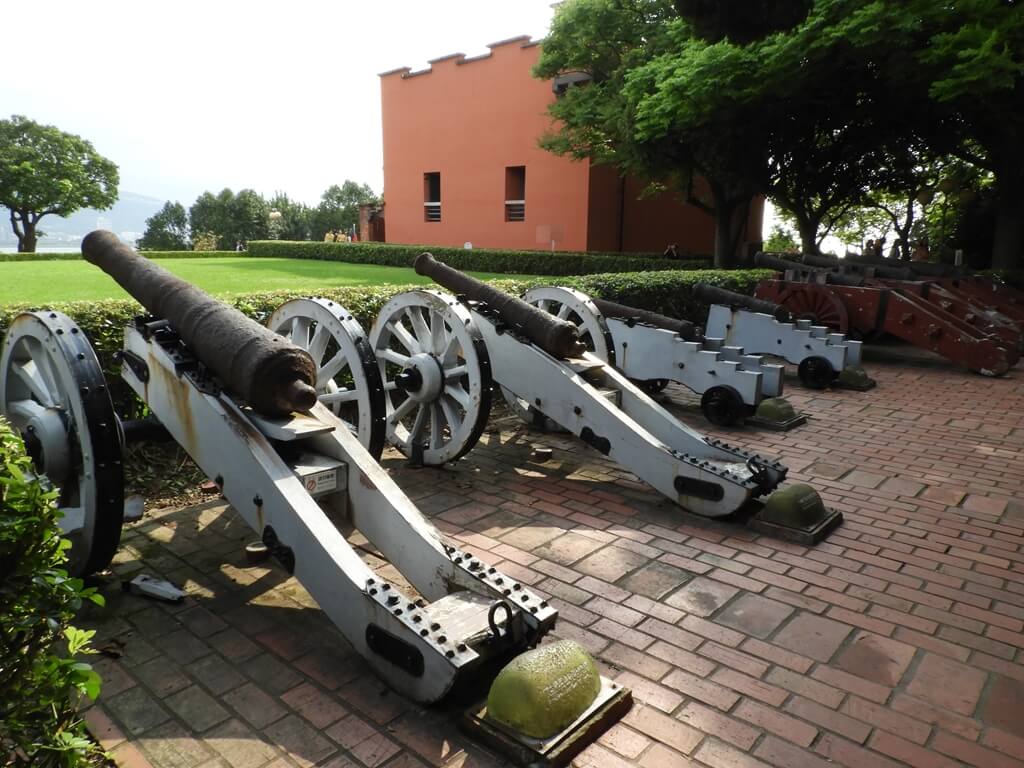 淡水紅毛城的圖片：古砲展示區