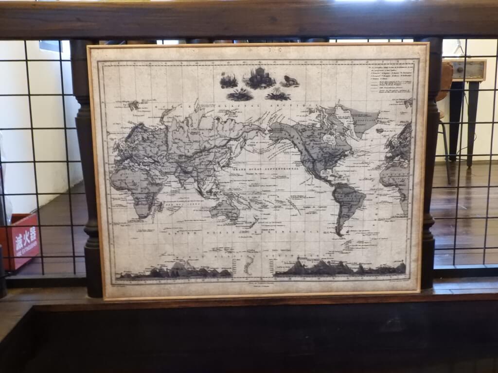 淡水海關碼頭的圖片：古老的全球地圖