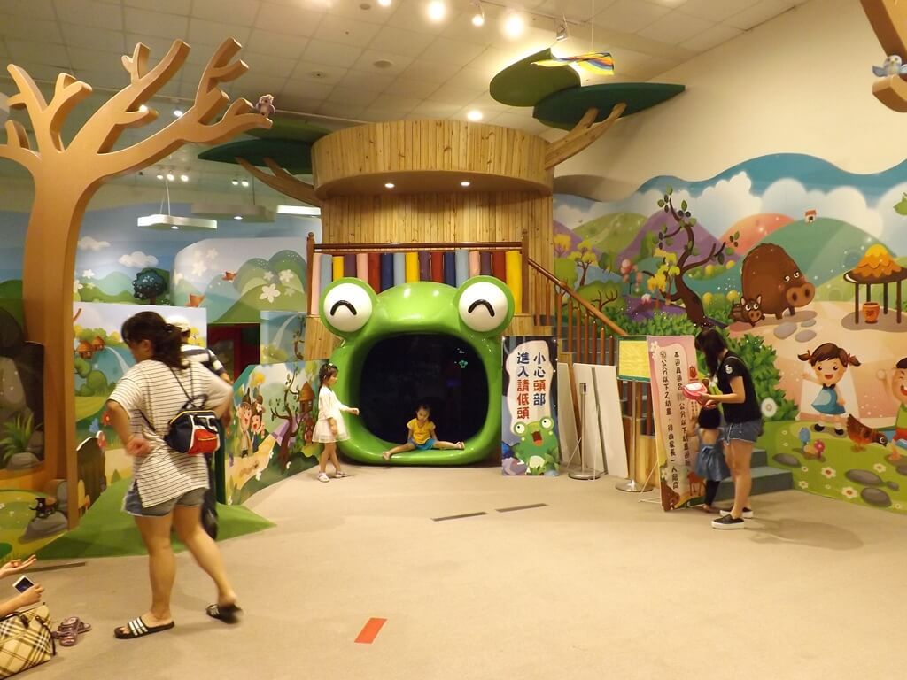 臺灣客家文化館的圖片：童話秘密基地的大青蛙樹屋