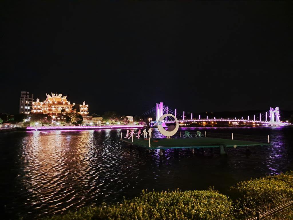 龍潭觀光大池（龍潭大池）的圖片：第140張照片-夜晚的龍潭觀光大池很美