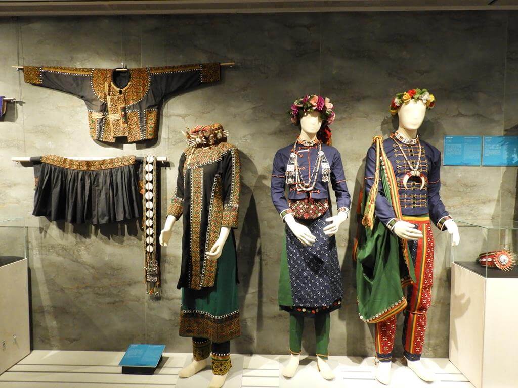 凱達格蘭文化館的圖片：第48張照片-精美的臺灣原住民服飾